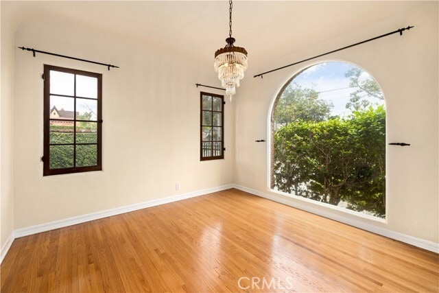 Building Photo - 411 N Vega St