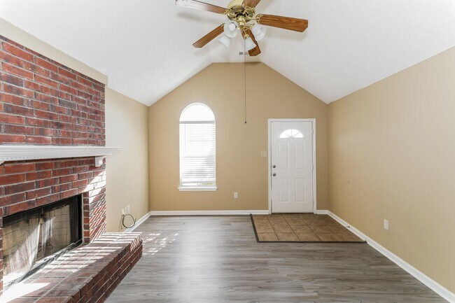 Building Photo - 4479 Cleopatra Cove N
