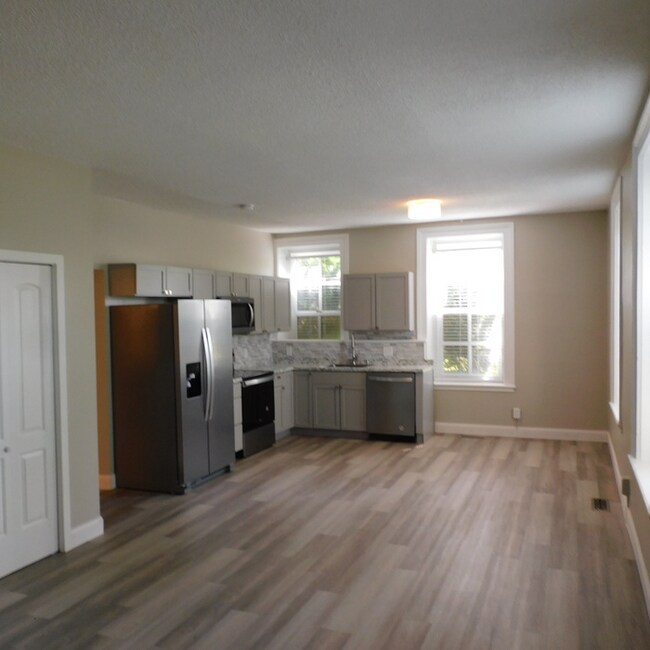 912 Sycamore Line Rd, Sandusky, OH 44870 House Rental in Sandusky, OH