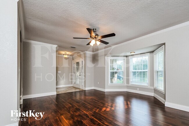 Foto del edificio - 4635 Dillwyn Dr