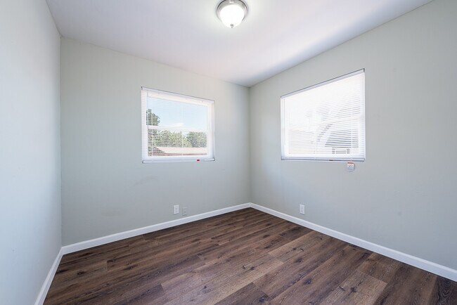 Building Photo - 2953 L St