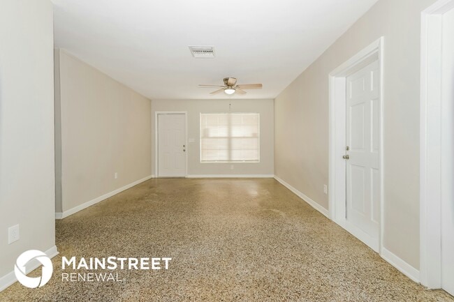 Building Photo - 3153 SE Banyan St