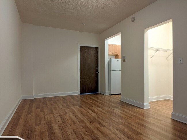 Foto del edificio - 1742 N Humboldt Blvd