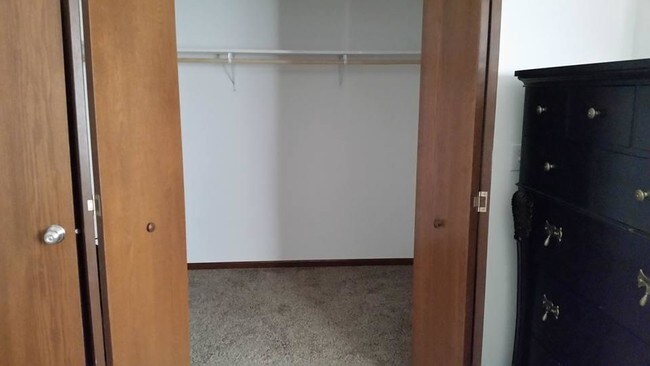 Building Photo - 3300 Sunner Ave. F2