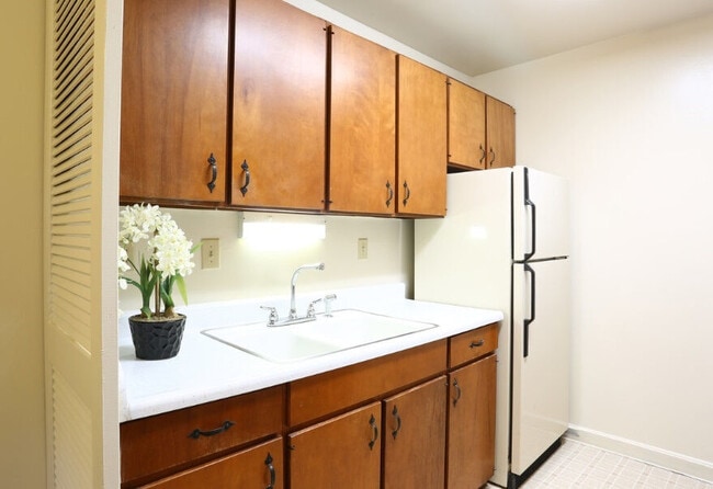 Interior Photo - Oak Hill