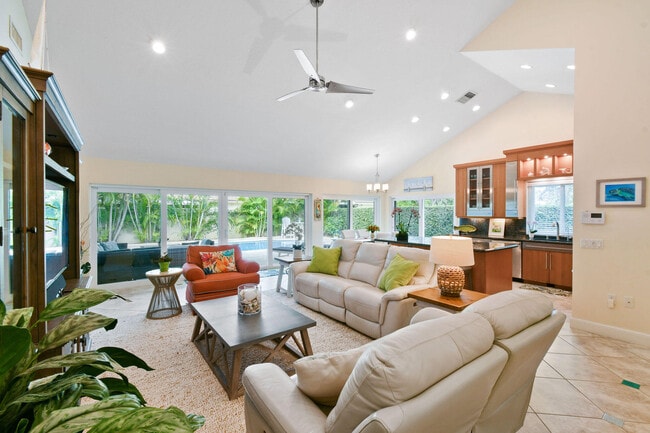 Building Photo - 158 Sandbar Dr