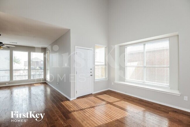 Foto del edificio - 553 Baverton Ln