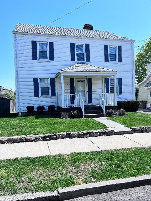 Primary Photo - 41 Noble St