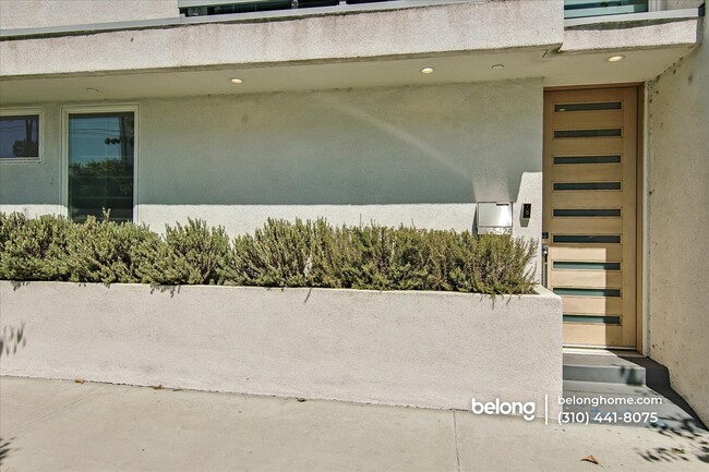 Foto del edificio - 5424 Camellia Ave