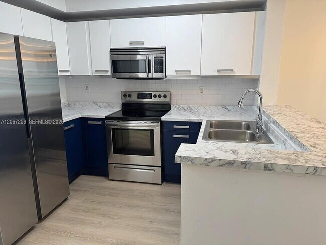 Foto del edificio - 471 NE 25th St