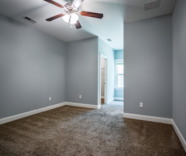 Building Photo - 224 Massee Cir