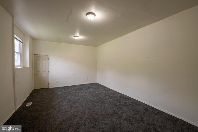 Foto del edificio - 1760 N Lindenwood St