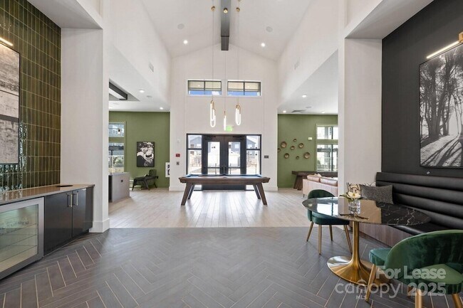 Foto del edificio - 13330 Maize Ln