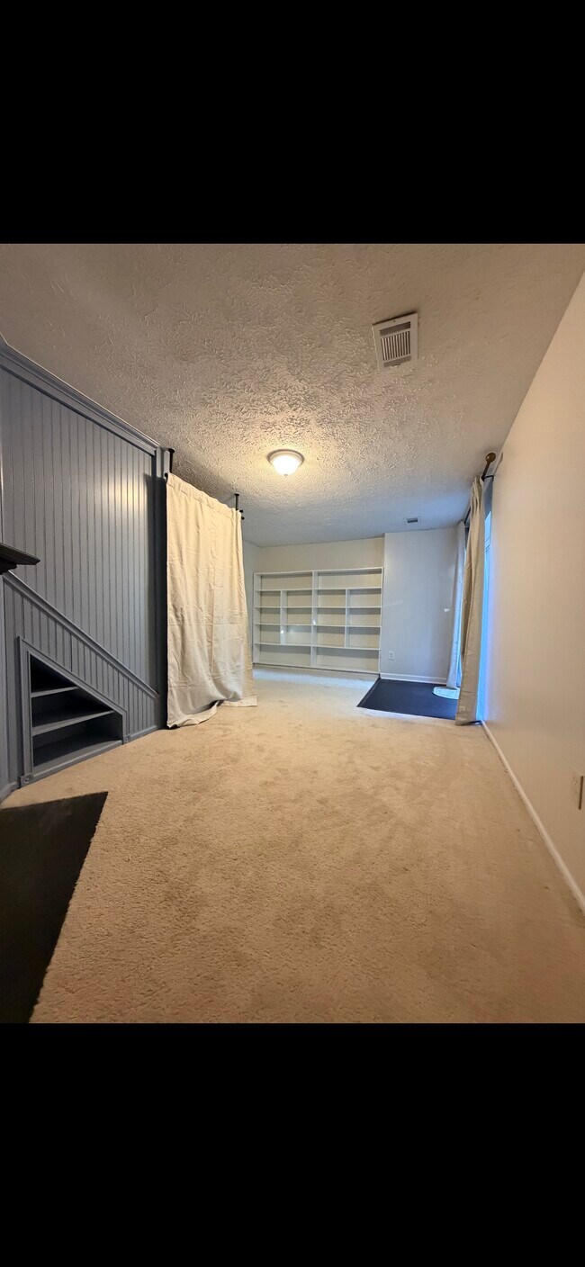 Habitación más grande - 3016 N Dale Ln