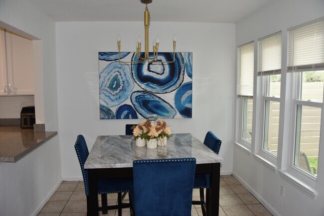 Foto del edificio - 650 W Tharpe St