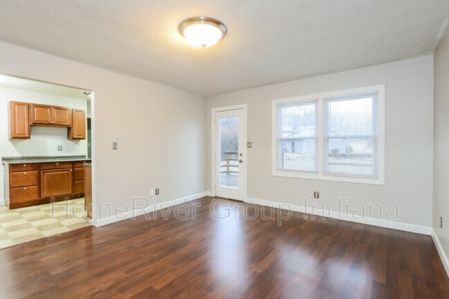 Foto del edificio - 8021 Meadowgate Ct