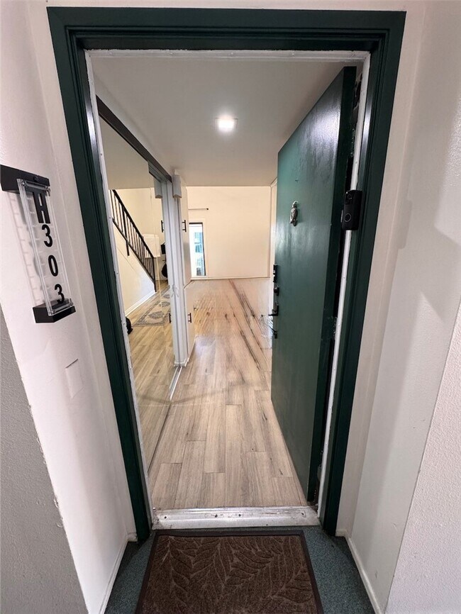 Foto del edificio - 5460 White Oak Ave