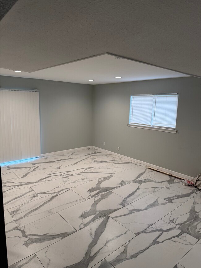 Foto del edificio - 510 W Byrd Blvd