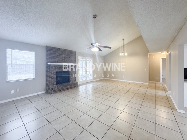 Building Photo - 8236 Weybridge Dr