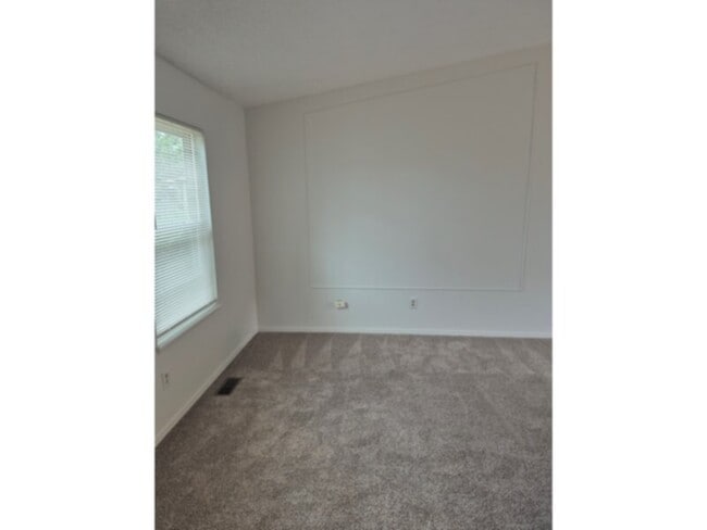 Building Photo - Single Family Home