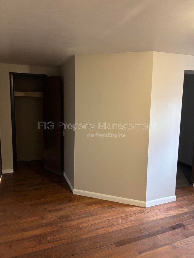 Building Photo - 605 W E St