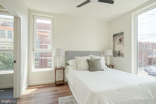 Foto del edificio - 1301 Bainbridge St