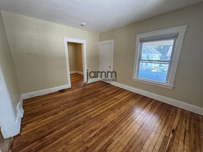 Foto del edificio - 3300 Altoona Rd