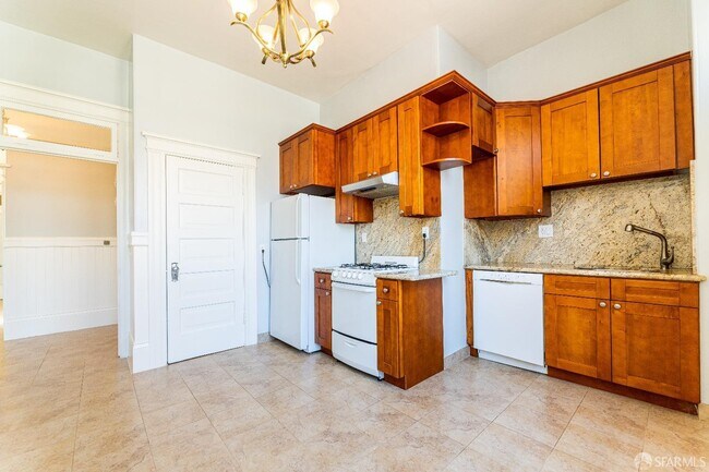 Building Photo - 460 Columbus Ave