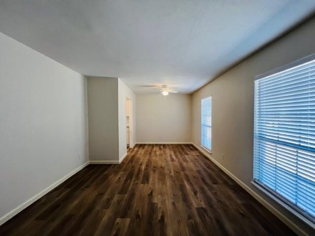 Foto del edificio - 3421 Pinion Dr