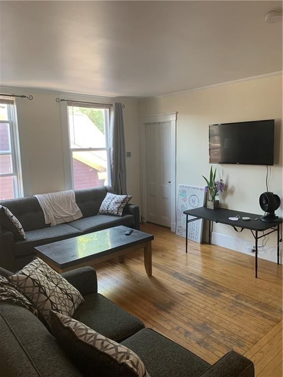 Building Photo - 32 Ann St