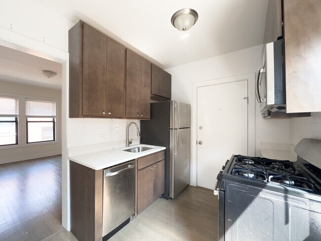 Foto del edificio - 2641 N Spaulding Ave