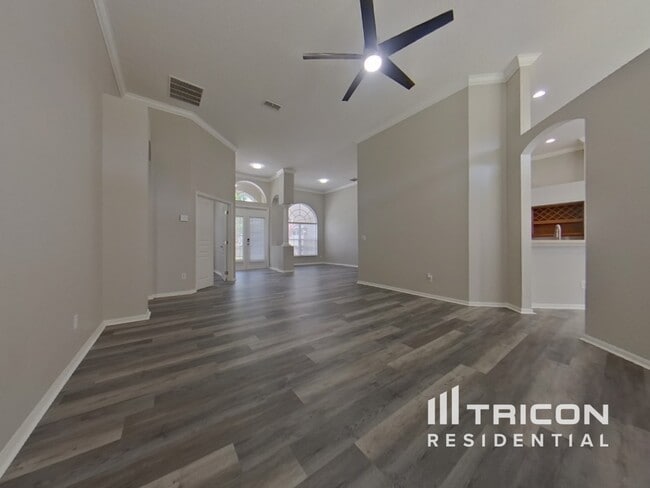 Foto del edificio - 1496 Wescott Loop