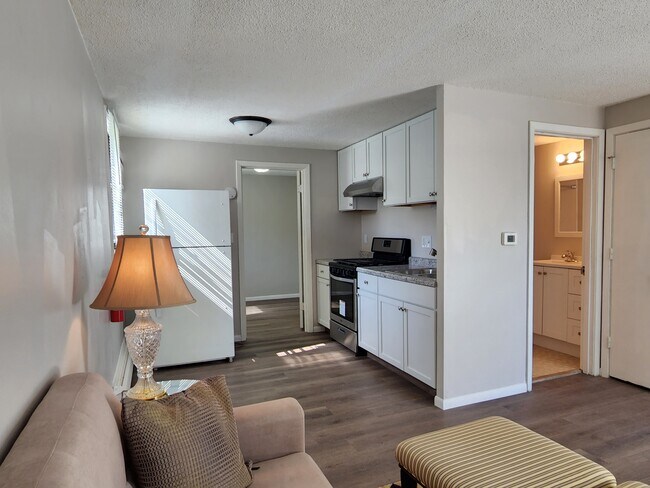 Building Photo - 751 Central Ave W