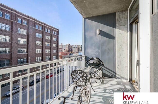 Building Photo - 1308 Jackson St