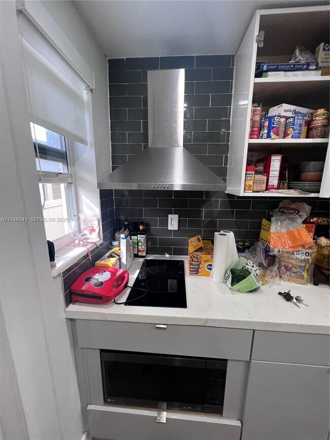 Foto del edificio - 944 Meridian Ave