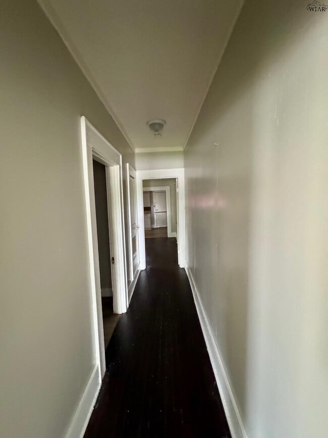 Building Photo - 1512 Kemp Blvd