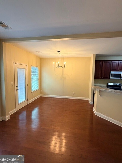 Foto del edificio - 157 Northfield Cir