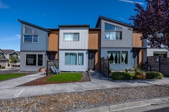 Building Photo - 188 N 43rd Pl
