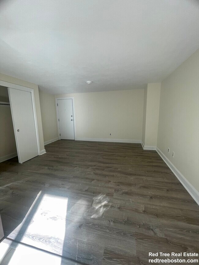 Building Photo - 15 Chester St