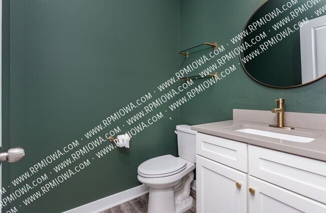 Foto del edificio - 1508 Mocking Bird Ln