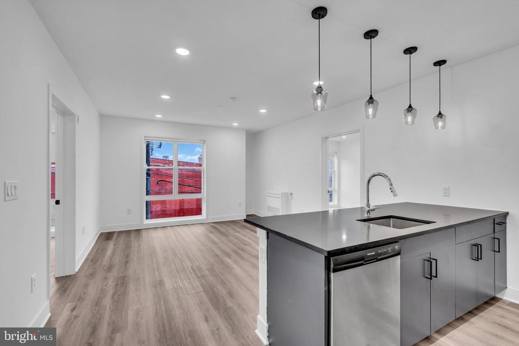 Foto principal - 330 Cecil B. Moore Ave