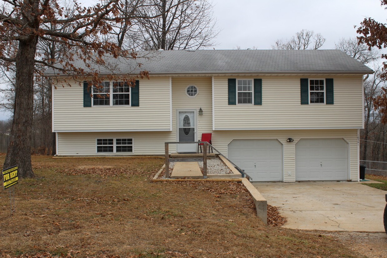 Primary Photo - 16541 Titan Rd
