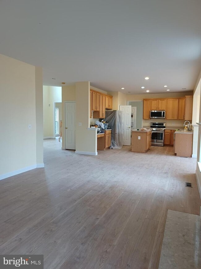 Building Photo - 402 Sawgrass Dr