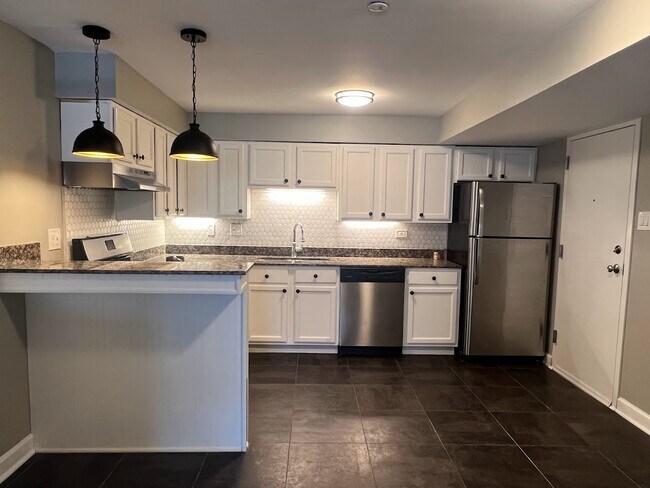 Foto del edificio - 8810 Briar Ct
