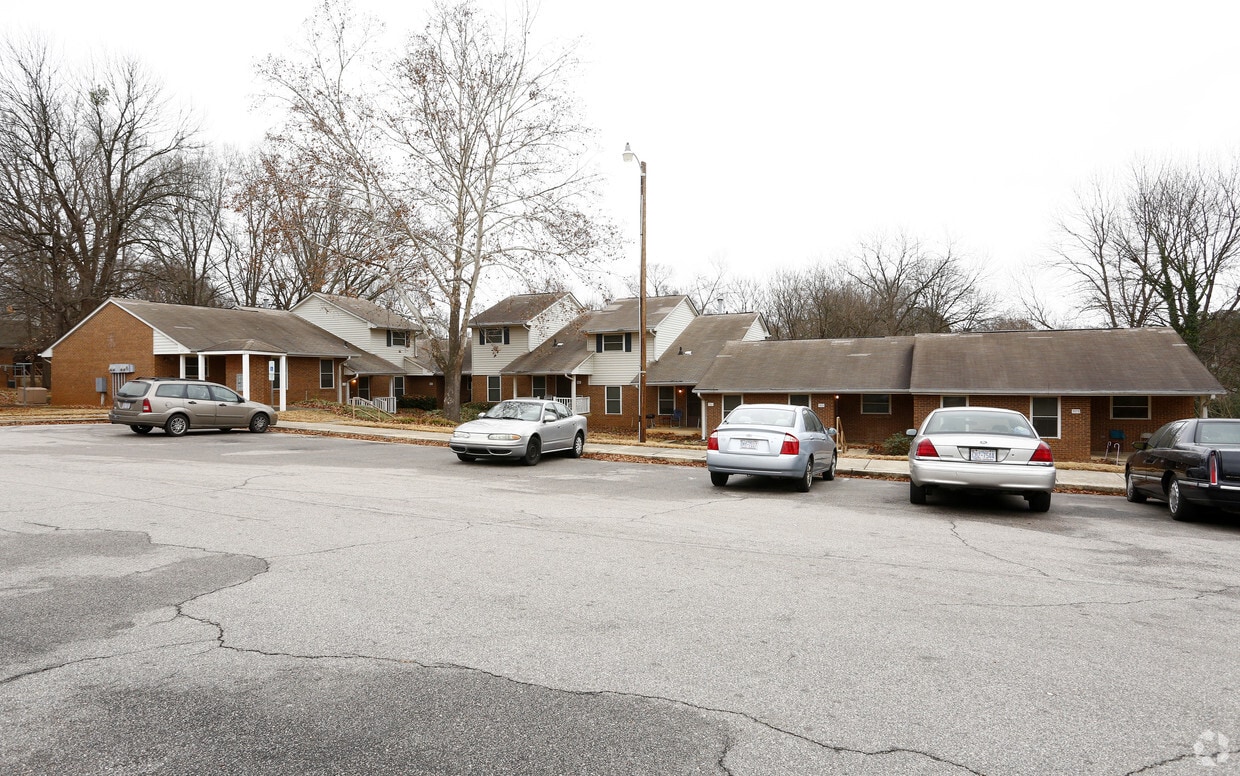 Building Photo - Birchwood Apartments