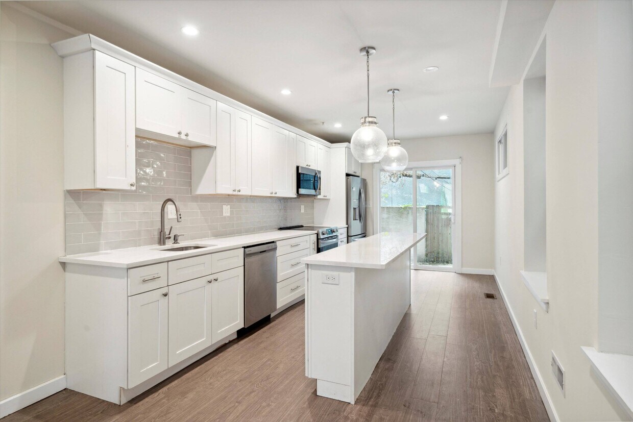 Foto principal - 1826 W Montgomery Ave