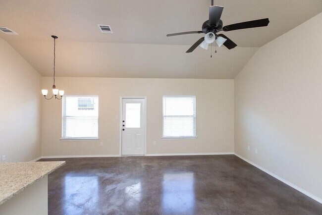 Foto del edificio - 189 Joanne Lp