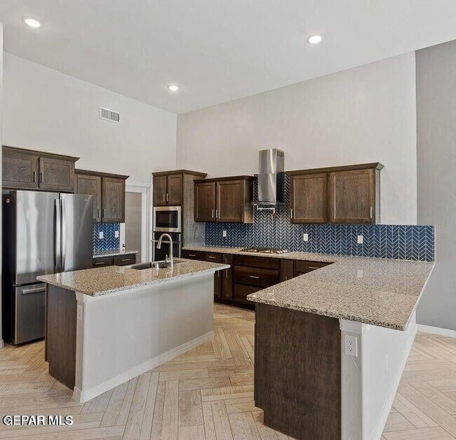 Foto del edificio - 913 Louisiana Downs Ave