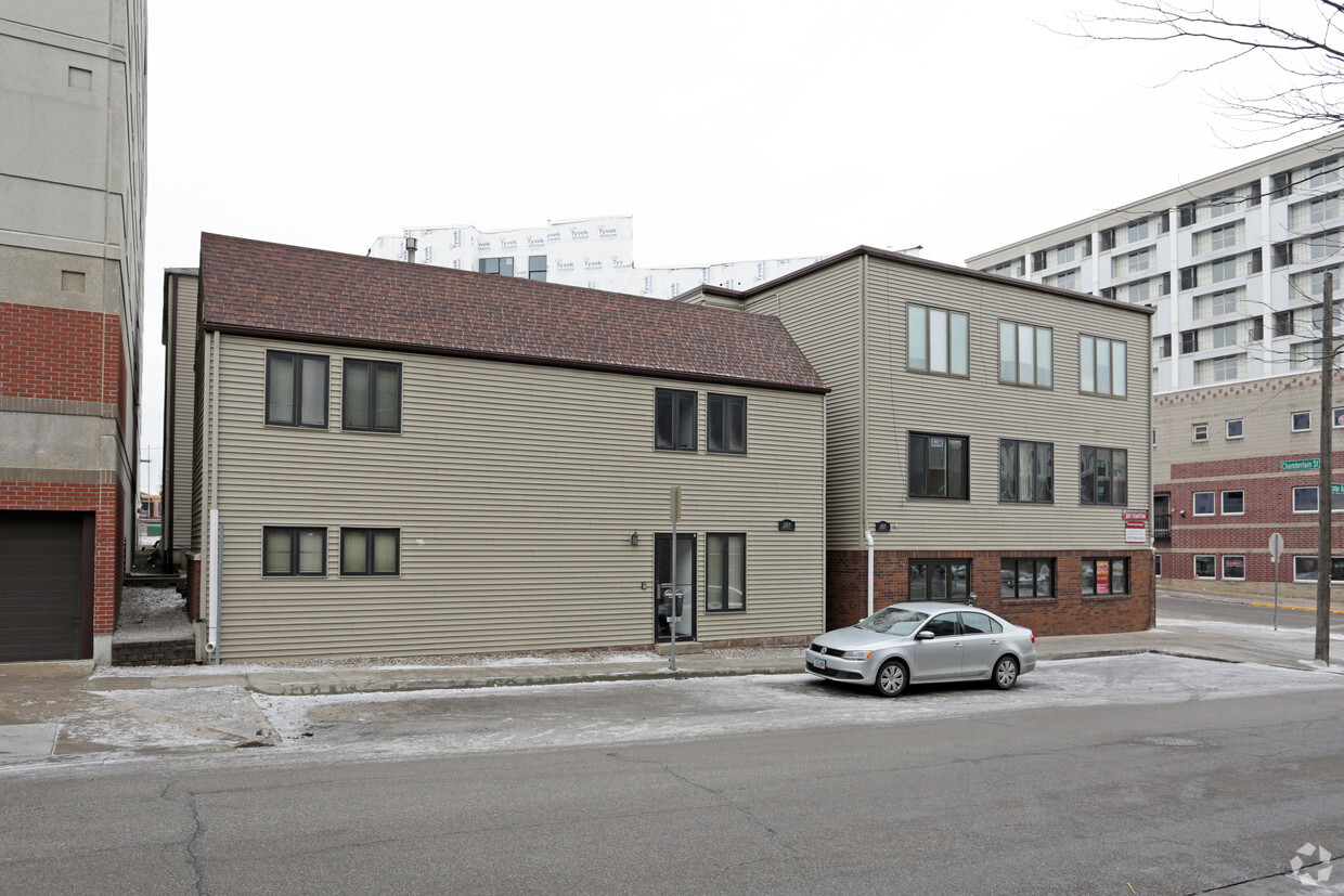 Building Photo - 207 Stanton Ave