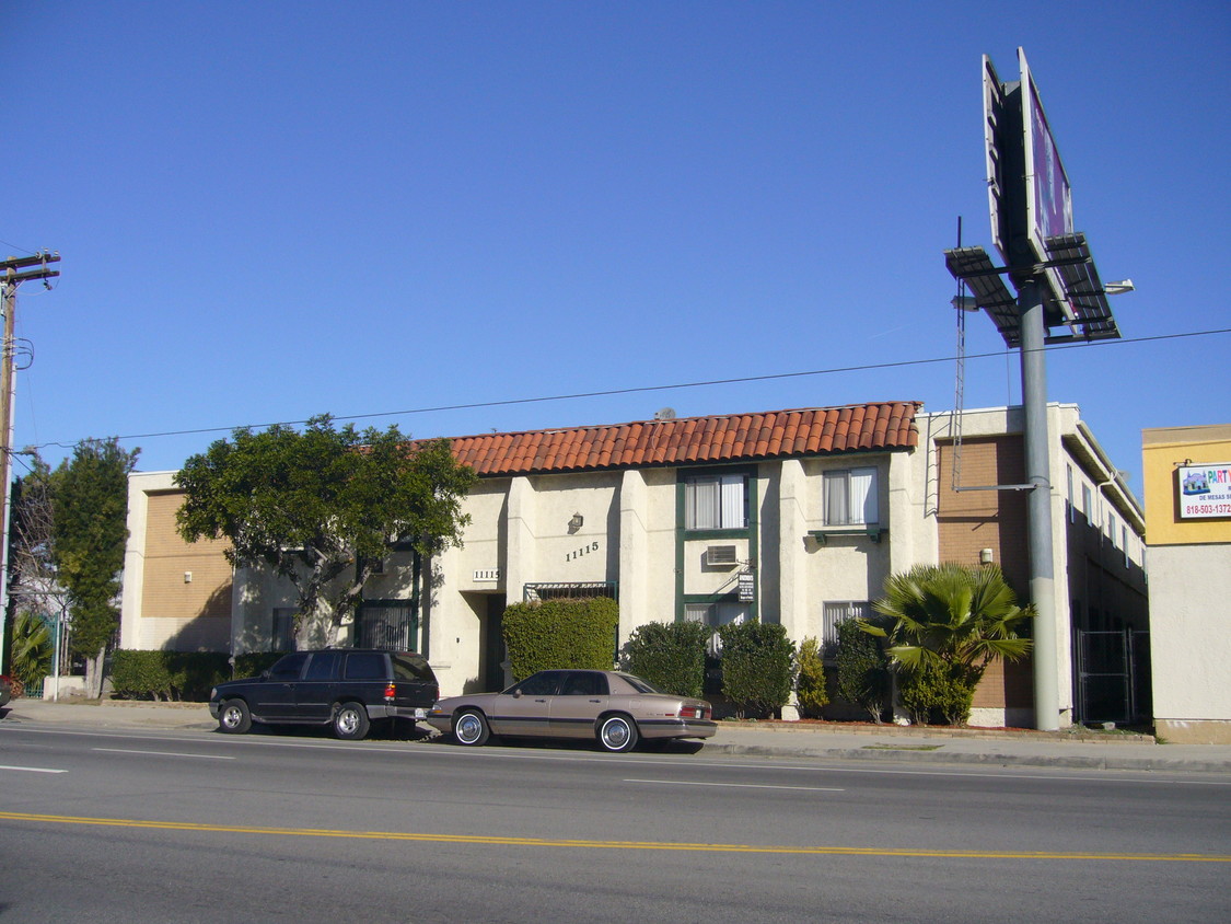 Sherman Way - Sherman Way Apartments